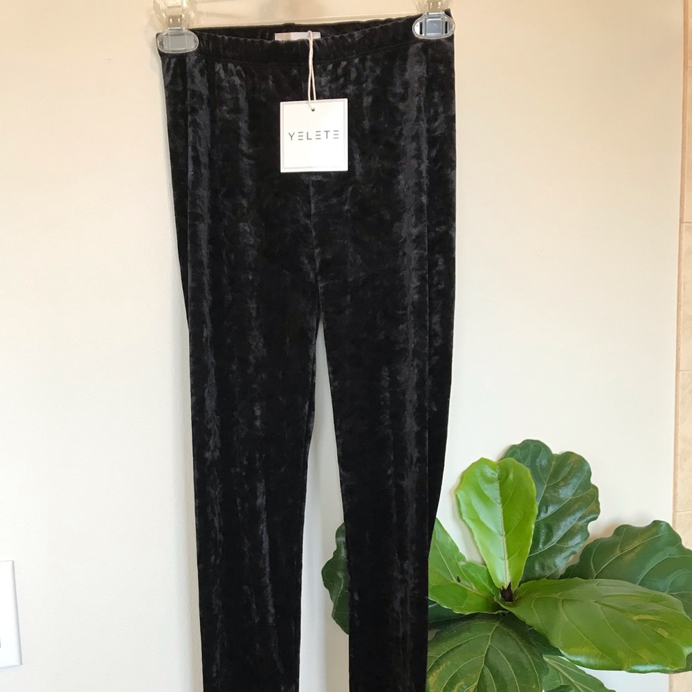 Crushed velvet leggings